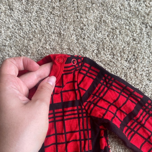 Lullaby Lane Plaid Ruffle Onesie Baby Girl Christmas Outfit Long Sleeve Soft - Picture 5 of 6